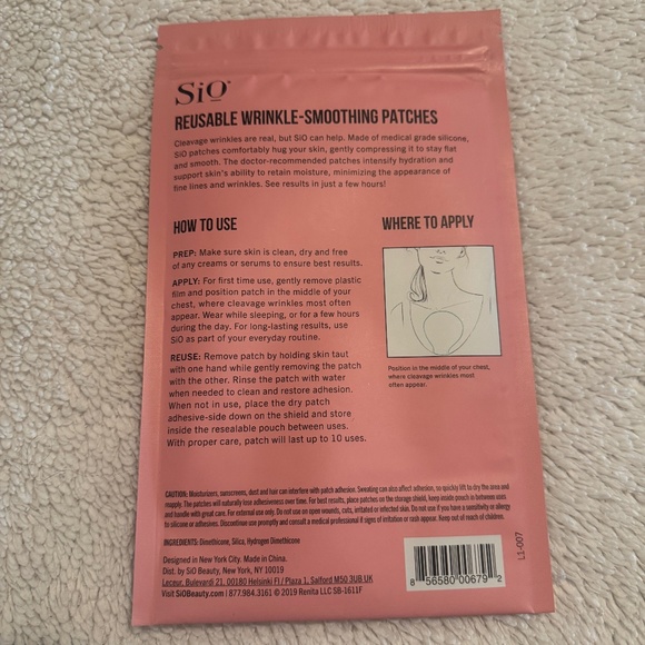 SIO CHESTLIFT Reusable Wrinkle-Smoothing Patch - Picture 2 of 2